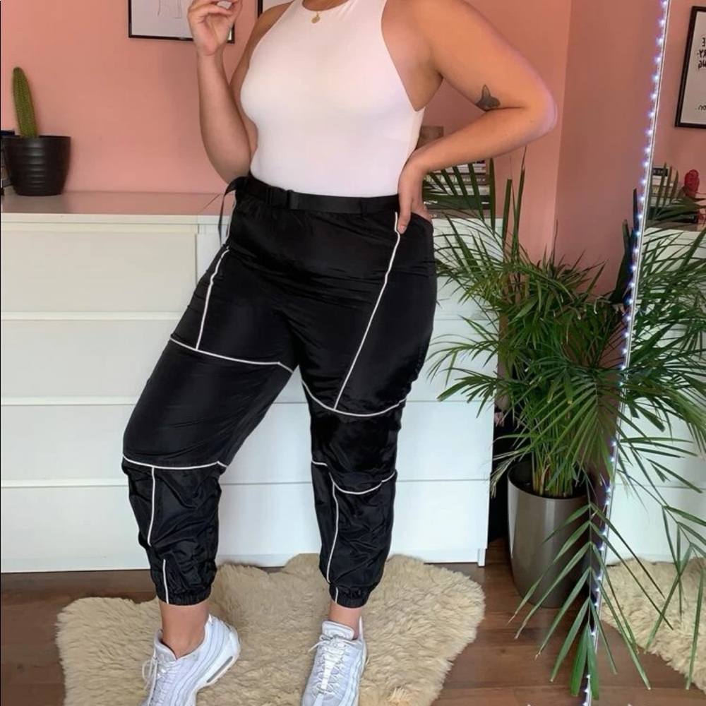 Sweatpants with piping detail